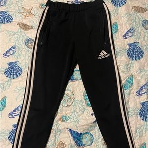 Addidas sweatpants for sale has no rips or stains on it